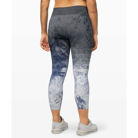 Lululemon Ebb to Train Leggings in Black, White,  Luna Wash Ombre ~XS - Picture 3 of 15